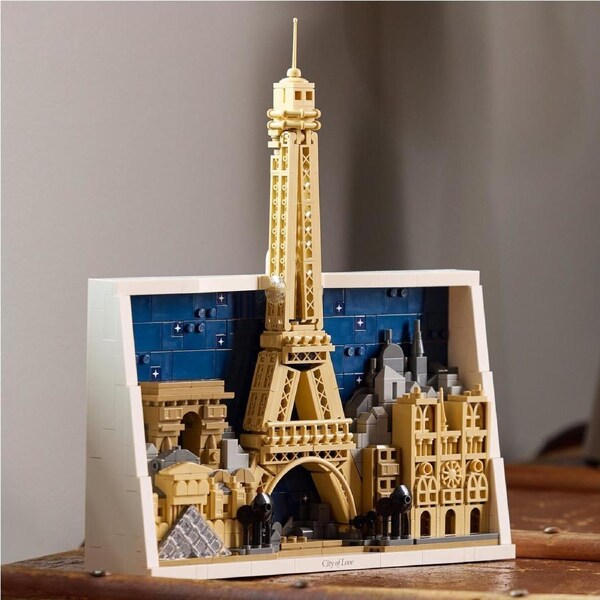 LEGO Architecture Paris City of Love (21064)
