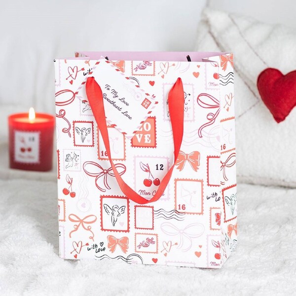 Valentine Postage Stamp Print Gift Bag 23 cm