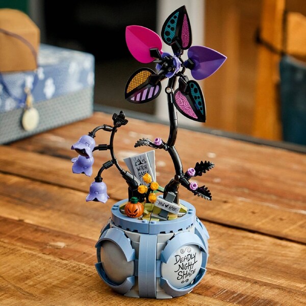 LEGO Disney: The Nightmare Before Christmas Sally's Flowerpot (43288)