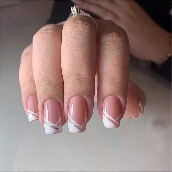 French Press On Nails Nude White Glitter Fake Nail Tips 24pcs Salon Quality Set with Jelly Stickers