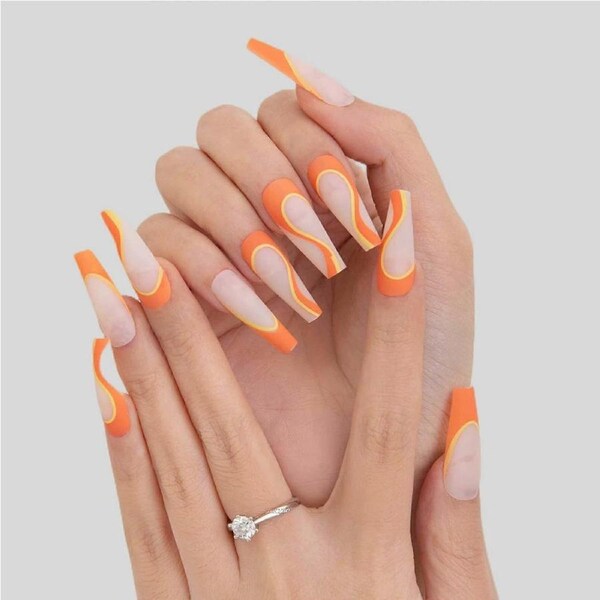 Long Coffin Press on Nails, Elegant Nude Swirl Acrylic, 24pcs Durable Glossy Nail Set