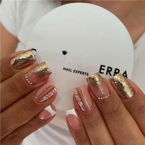 Gold Glitter Press on Nails with Rhinestones Square Medium Length Floral False Nails for Women