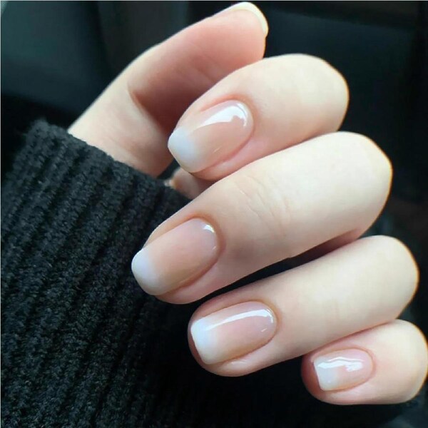Press On Nails Set 24Pcs Short Square Clear Pink Gradient Reusable False Nails with Adhesive Tabs