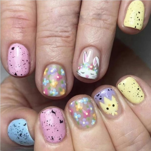 Easter Press On Nails Set Short Square Acrylic Fake Nails with Bunny and Carrot Designs 24Pcs