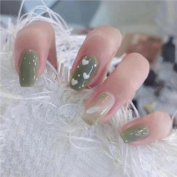 Green French Tip Press On Nails with Heart Ombre Design, Medium Ballerina Acrylic Fake Nails 24pcs