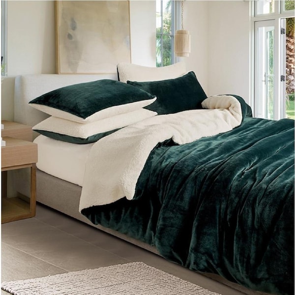 Gioia Casa 2-in-1 Teddy Sherpa Quilt Cover Set & Blanket Emerald Green Queen