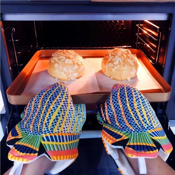 1 Pair Colorful Fish Shape Non-Slip Anti-Scalding Kitchen Glove Baking Oven Mitten