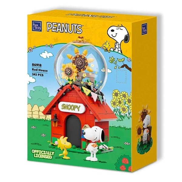 Pantasy Peanuts Snoopy Red House