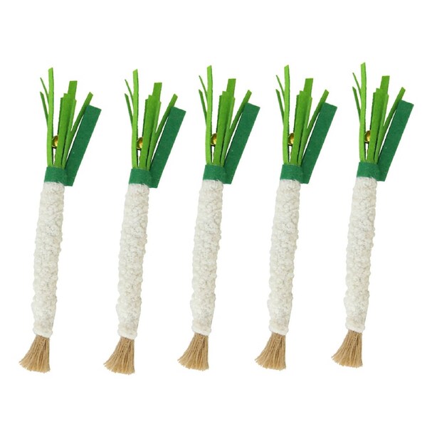 5pcs Simulation Scallion Cat Chewing Toy with Silvervine Bell Felt Interactive