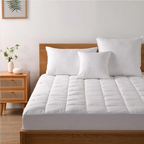 Dreamaker Hotel Collection Cotton Sateen Cover Ball Fibre Mattress Topper Super King