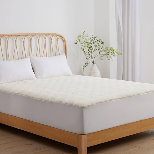 Esplanade Home Sherpa Fitted Mattress Topper Double