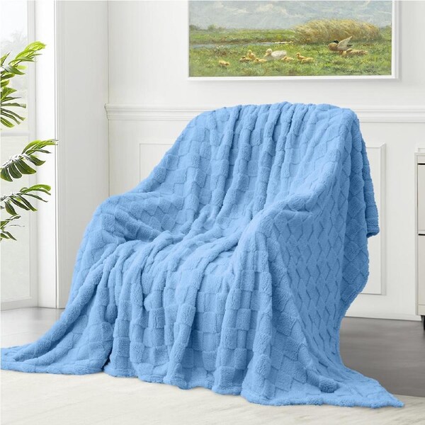 LINENOVA Fleece Throw Blanket for Sofa - Soft Checkered Fluffy Cosy Blanket for Bed,Office,Camping,Travel Queen / Blue suede