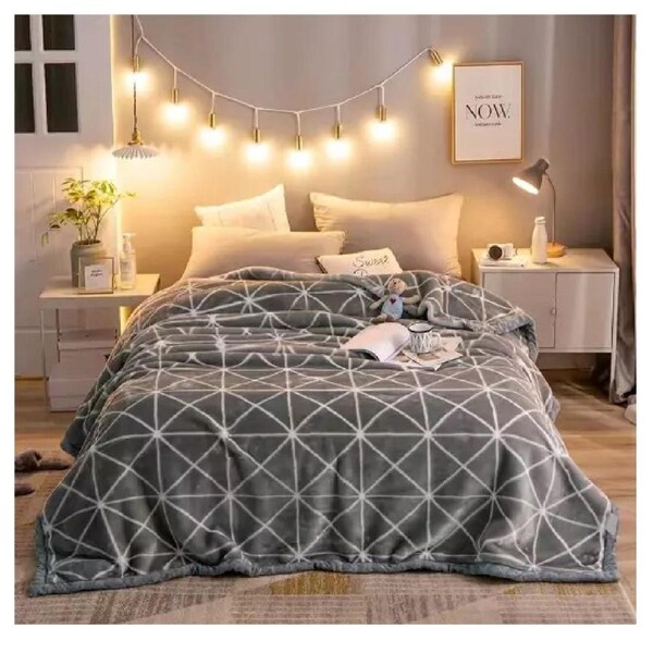 Two-Ply Soft Warm Mink Blanket 750GSM Queen Bed Extra Thick Warm Grey Squares