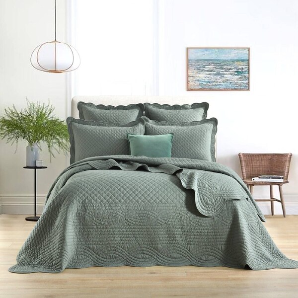 Scallop Jacquard Coverlet Set Juniper Queen/King