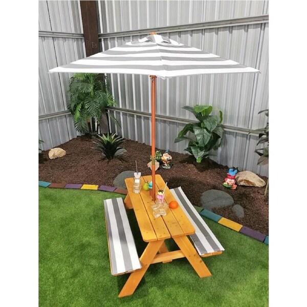 Picnic Table - Umbrella & Cushions Grey & White