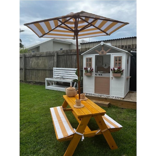 Picnic Table - Umbrella & Cushions Brown & White