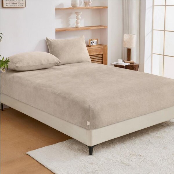 LINENOVA Cosy Teddy Fleece Fitted Sheet Pillowcases Combo Set,Comfort Soft,For Cold Winter Night Double / Warm Sand