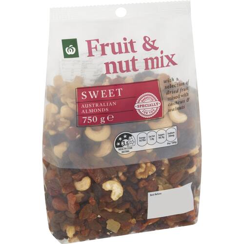 Woolworths Mixed Nuts and Fruit 750g Pack bunch