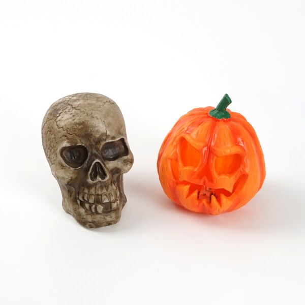Halloween Table Top Light Up Decorations - Pumpkin Or Skull Each