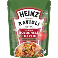 Heinz Ravioli Ricotta Pasta Pouch With Rich Bolognese & Garlic