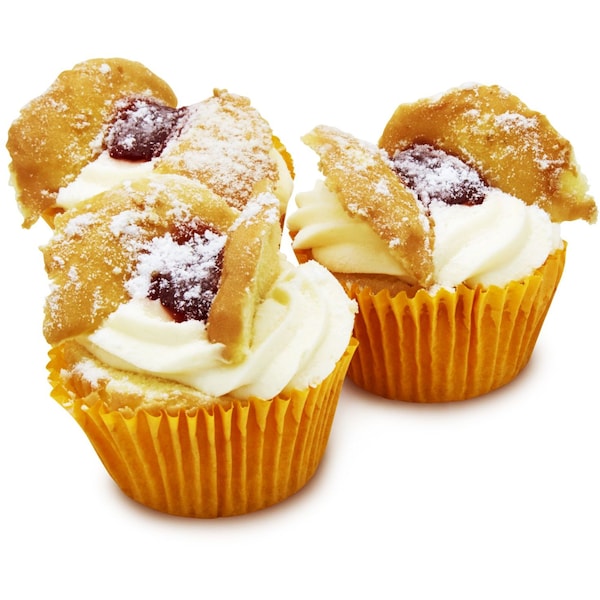 Fresh Cream Butterfly Cupcakes 4pk