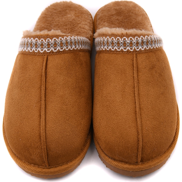 Ladies Scuff Slippers Aztec Tan Size 5/6 each