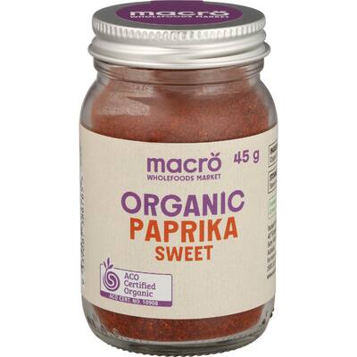 macro organic paprika sweet